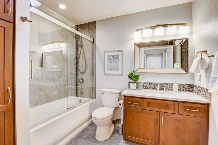 385 Sara Avenue, Sunnyvale, California 94086