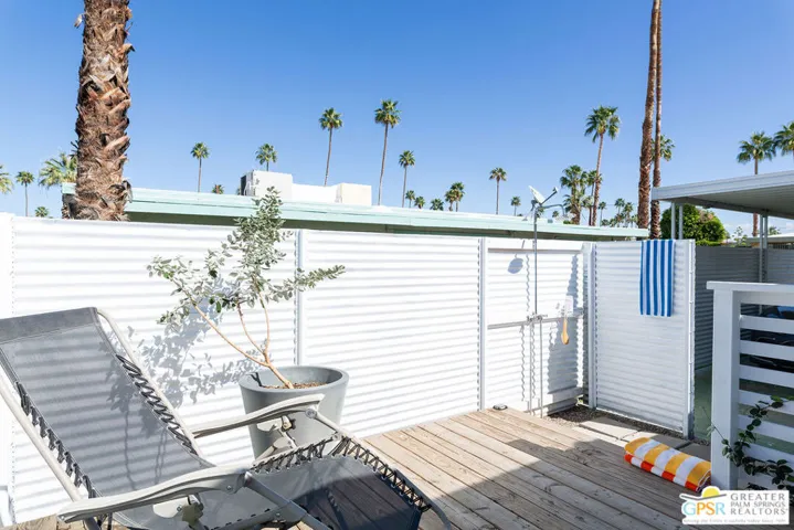 Bedroom patio/outdoor shower