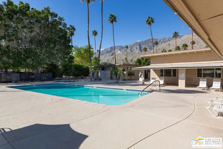 Community pool