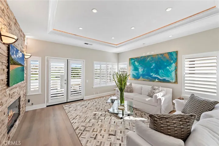 Living Area with Access to the Deck Overlooking the Links Golf Course