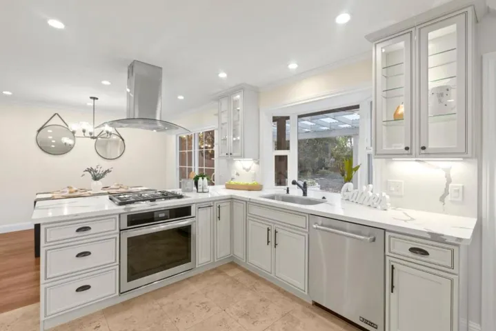 11731 Southwood Drive, Saratoga, California 95070