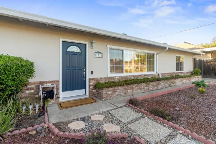 11731 Southwood Drive, Saratoga, California 95070