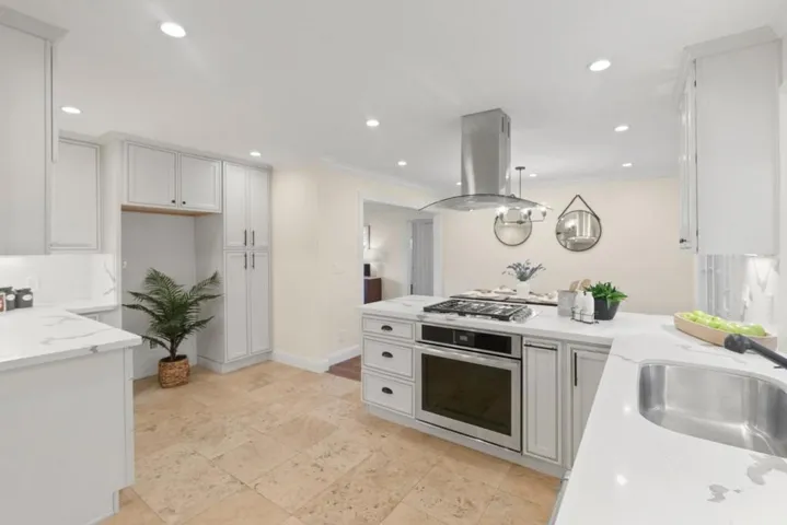 11731 Southwood Drive, Saratoga, California 95070