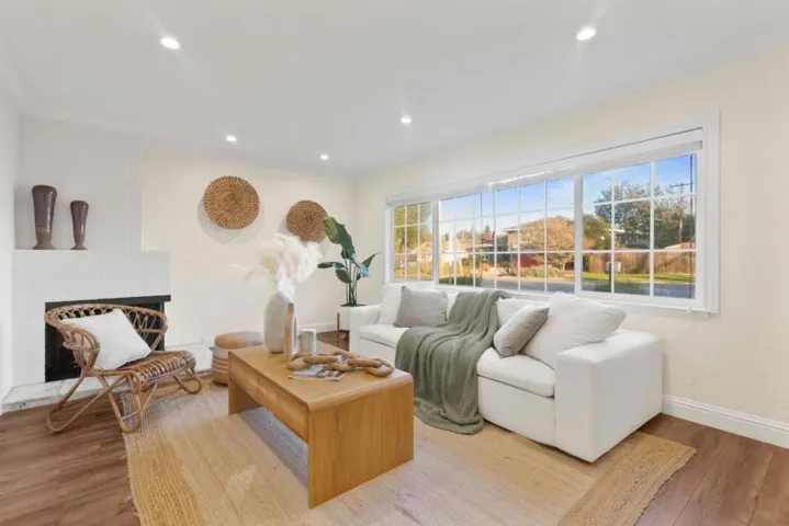 11731 Southwood Drive, Saratoga, California 95070