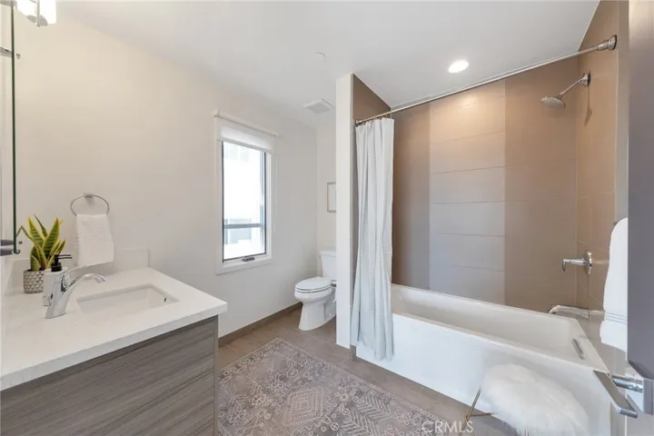 2428 E Del Mar Boulevard 208, Pasadena, California 91107