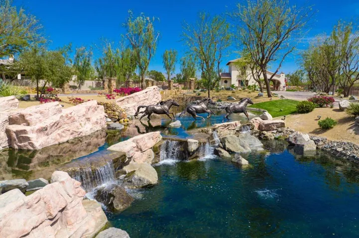 92-custom-Griffin_Ranch_0322_004