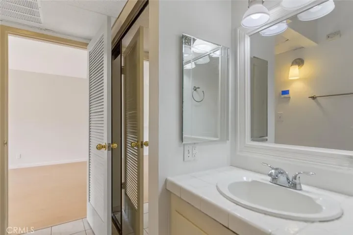 5349 Newcastle Avenue 50, Encino, California 91316