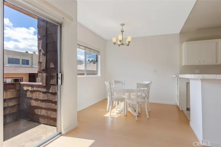5349 Newcastle Avenue 50, Encino, California 91316