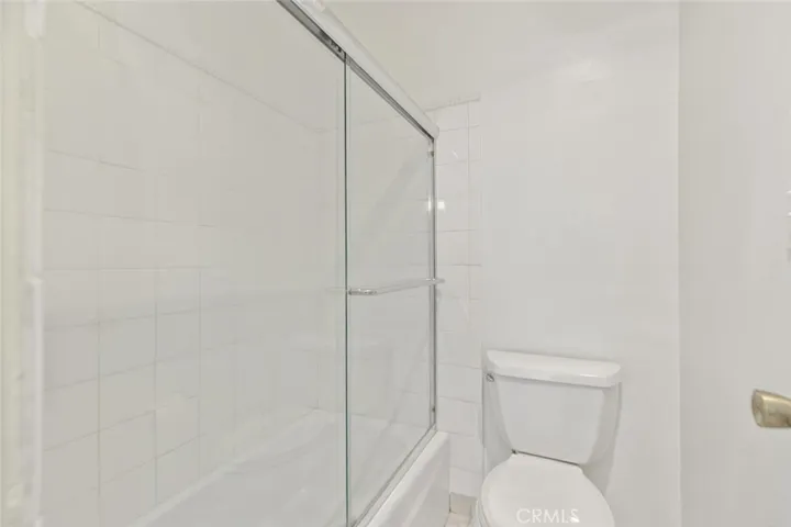 5349 Newcastle Avenue 50, Encino, California 91316
