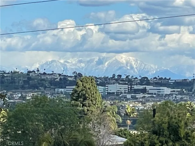 Yea, those are snow-capped mountains