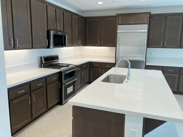 lot 64 kitchen 2