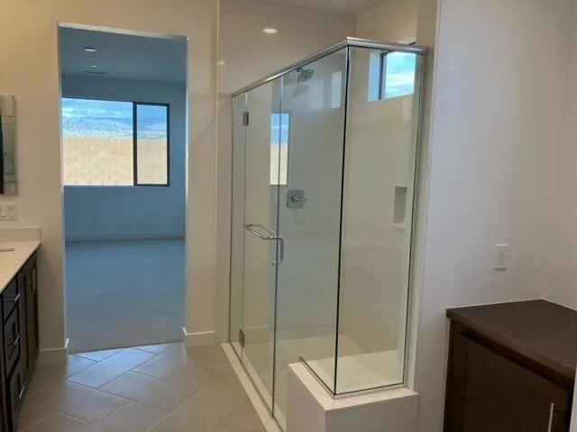 lot 64 master bath 3
