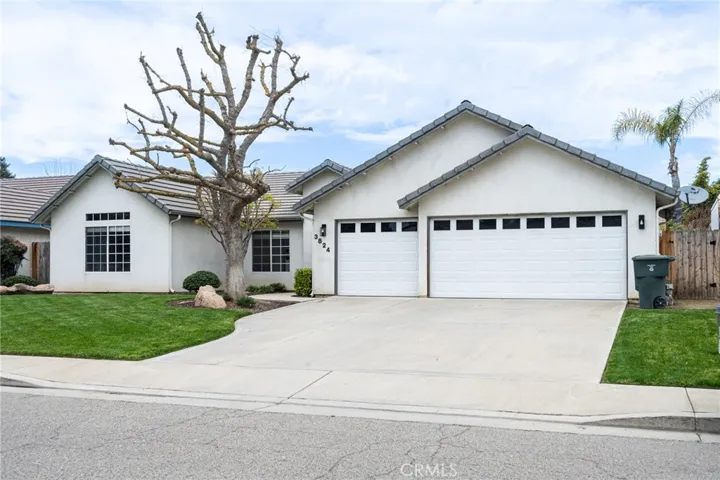 3824 E Stapp Court, Visalia, California 93292