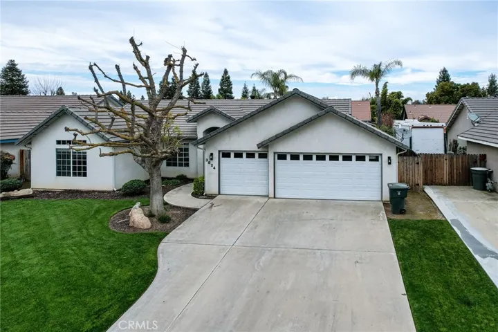 3824 E Stapp Court, Visalia, California 93292