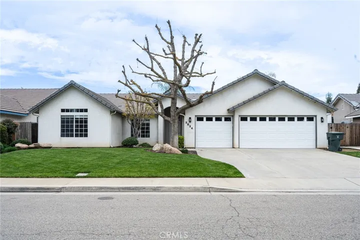 3824 E Stapp Court, Visalia, California 93292