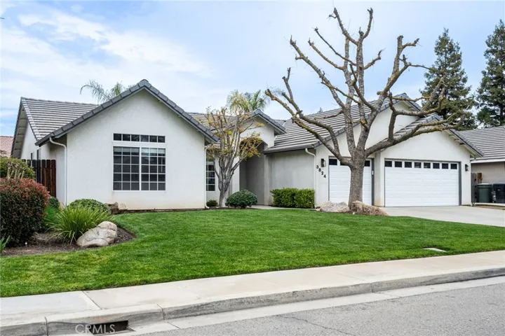 3824 E Stapp Court, Visalia, California 93292
