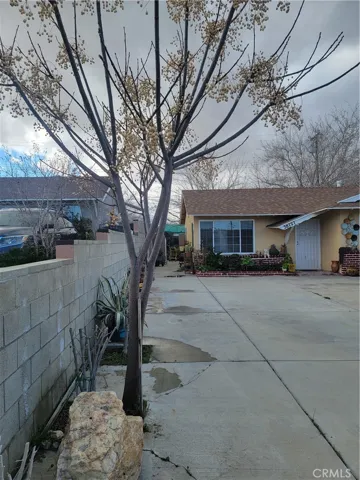 38727 2nd Street E, Palmdale, California 93550