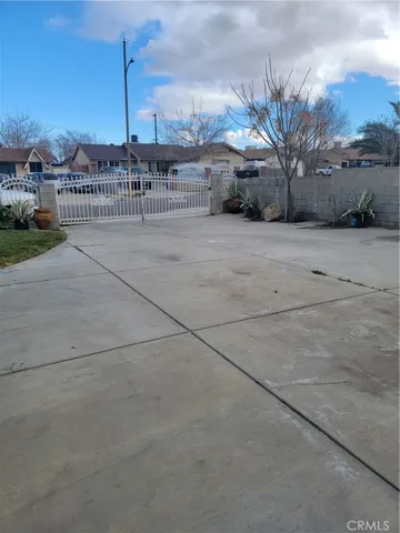 38727 2nd Street E, Palmdale, California 93550