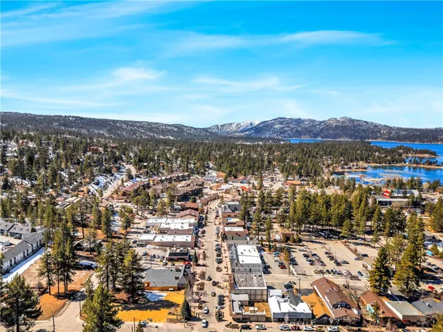 870 Edgemoor Road, Big Bear Lake, California 92315