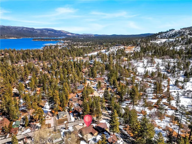 870 Edgemoor Road, Big Bear Lake, California 92315