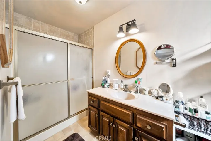 870 Edgemoor Road, Big Bear Lake, California 92315