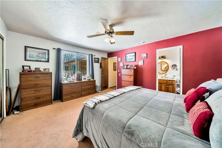 870 Edgemoor Road, Big Bear Lake, California 92315