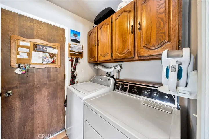 870 Edgemoor Road, Big Bear Lake, California 92315