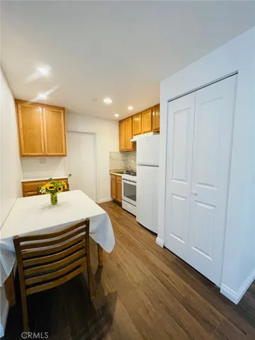 645 E Vista Del Playa Avenue B, Orange, California 92865