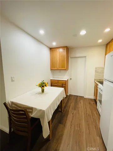 645 E Vista Del Playa Avenue B, Orange, California 92865