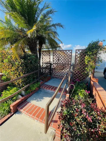 645 E Vista Del Playa Avenue B, Orange, California 92865