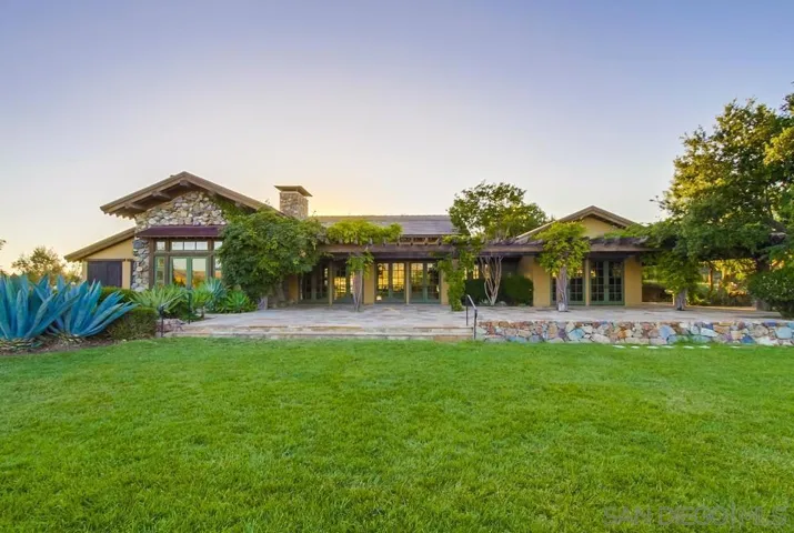 Welcome to Del Sur! An amazing community with events, pools, parks, trails, and more. Enjoy numerous events at the Del Sur Ranch house throughout the year.
