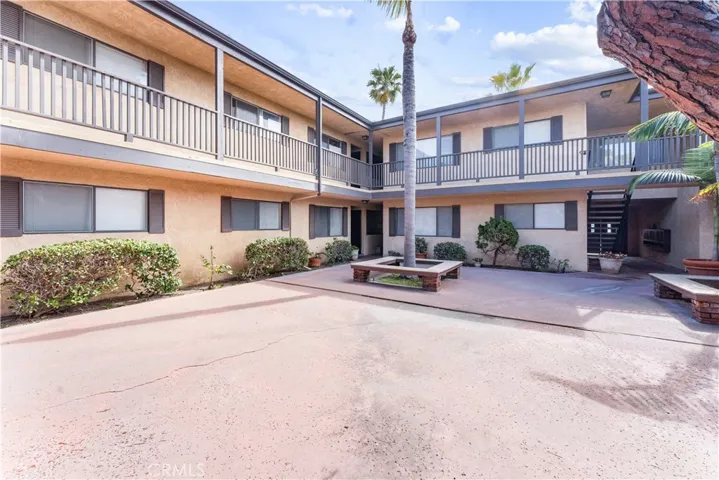125 16th Street, Huntington Beach, California 92648