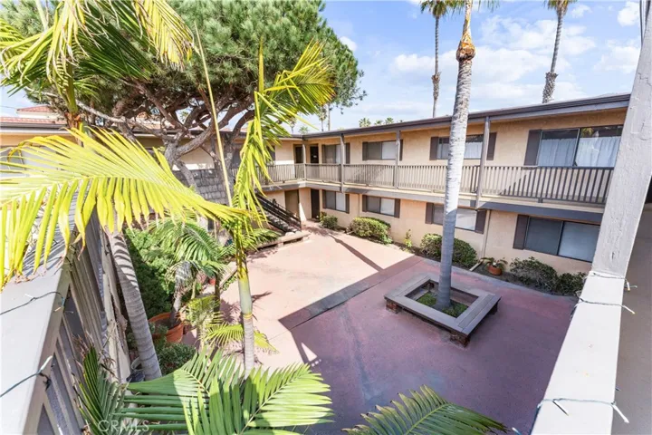 125 16th Street, Huntington Beach, California 92648