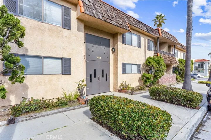 125 16th Street, Huntington Beach, California 92648