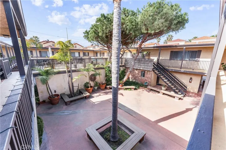 125 16th Street, Huntington Beach, California 92648