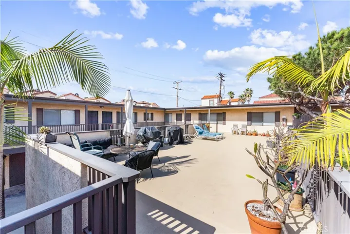125 16th Street, Huntington Beach, California 92648