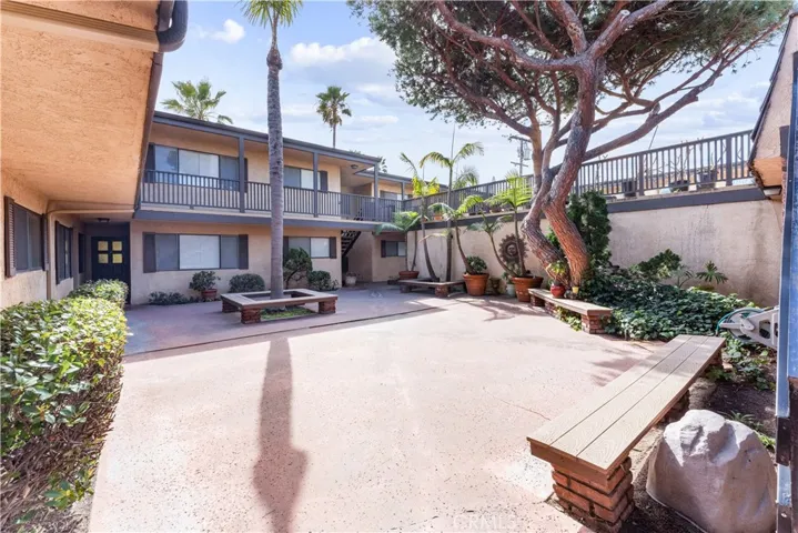 125 16th Street, Huntington Beach, California 92648