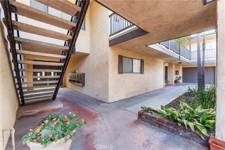 125 16th Street, Huntington Beach, California 92648