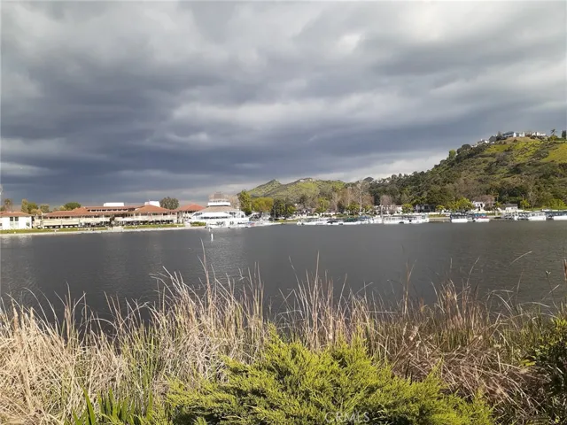 2215 Portola Lane, Westlake Village, California 91361