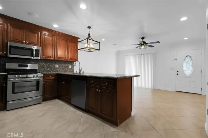 2215 Portola Lane, Westlake Village, California 91361