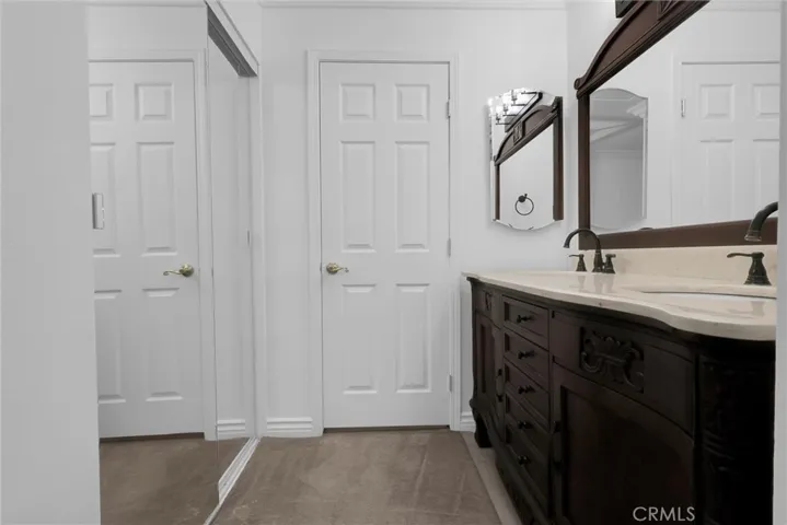 2215 Portola Lane, Westlake Village, California 91361