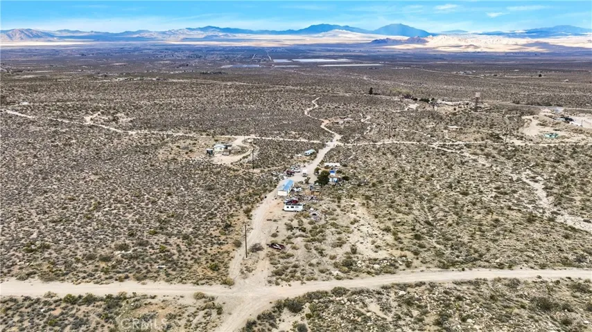 6757 Meehlies Road, Lucerne Valley, California 92356