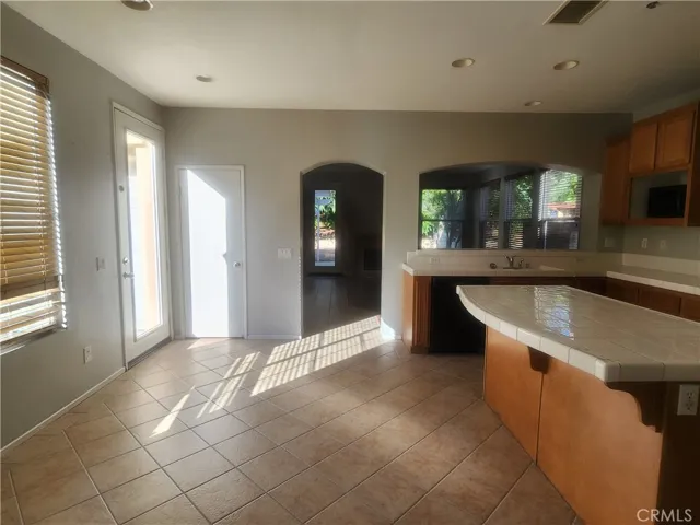 5503 Martingale Way, Fontana, California 92336