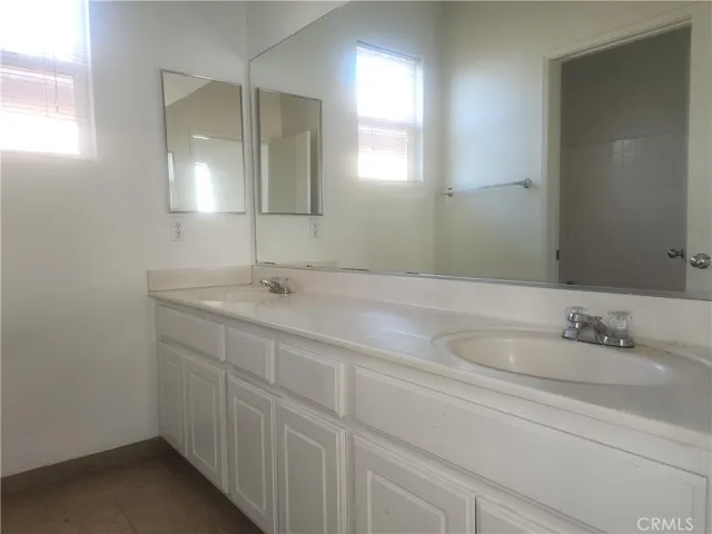 5503 Martingale Way, Fontana, California 92336