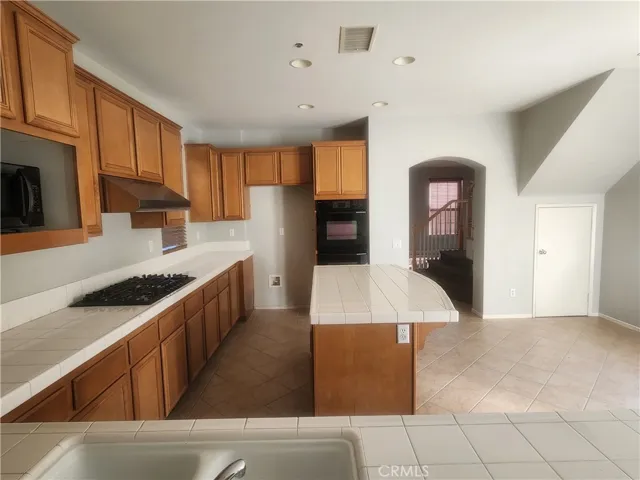 5503 Martingale Way, Fontana, California 92336