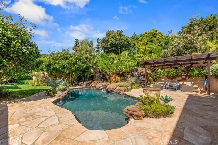28658 Crestridge Road, Rancho Palos Verdes, California 90275