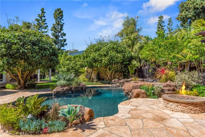 28658 Crestridge Road, Rancho Palos Verdes, California 90275