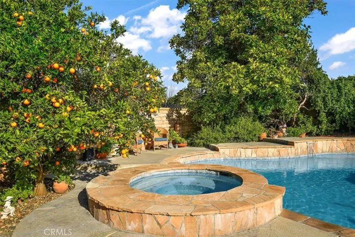 6420 Carter St, Chino, California 91710