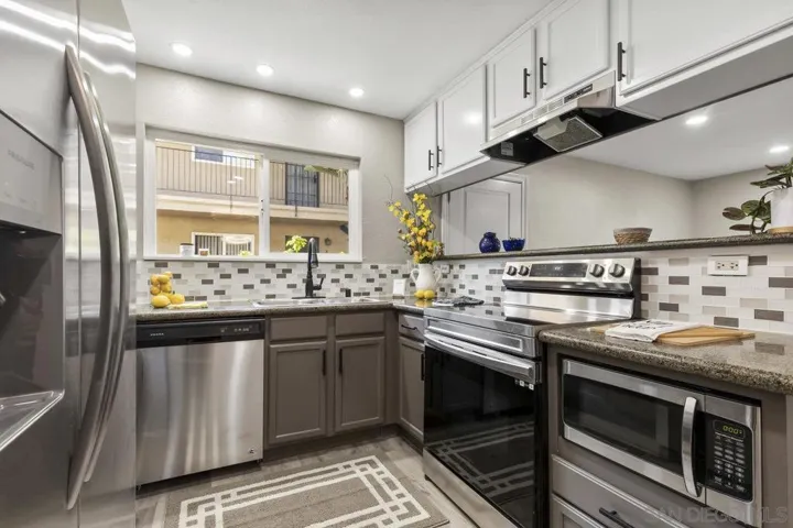 12805 Mapleview St 11, Lakeside, California 92040