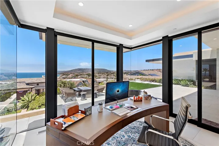 21 Seabreeze, Dana Point, California 92629
